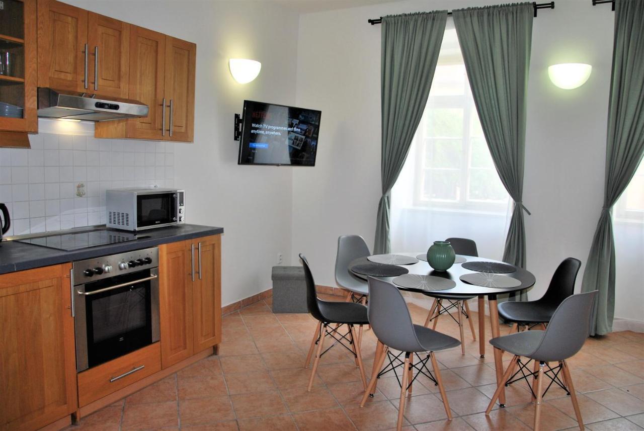 White Swan Boutique Apartments Prague Exterior photo