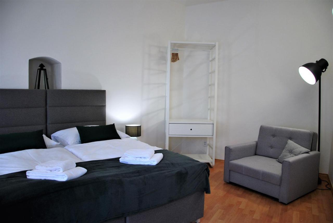 White Swan Boutique Apartments Prague Exterior photo