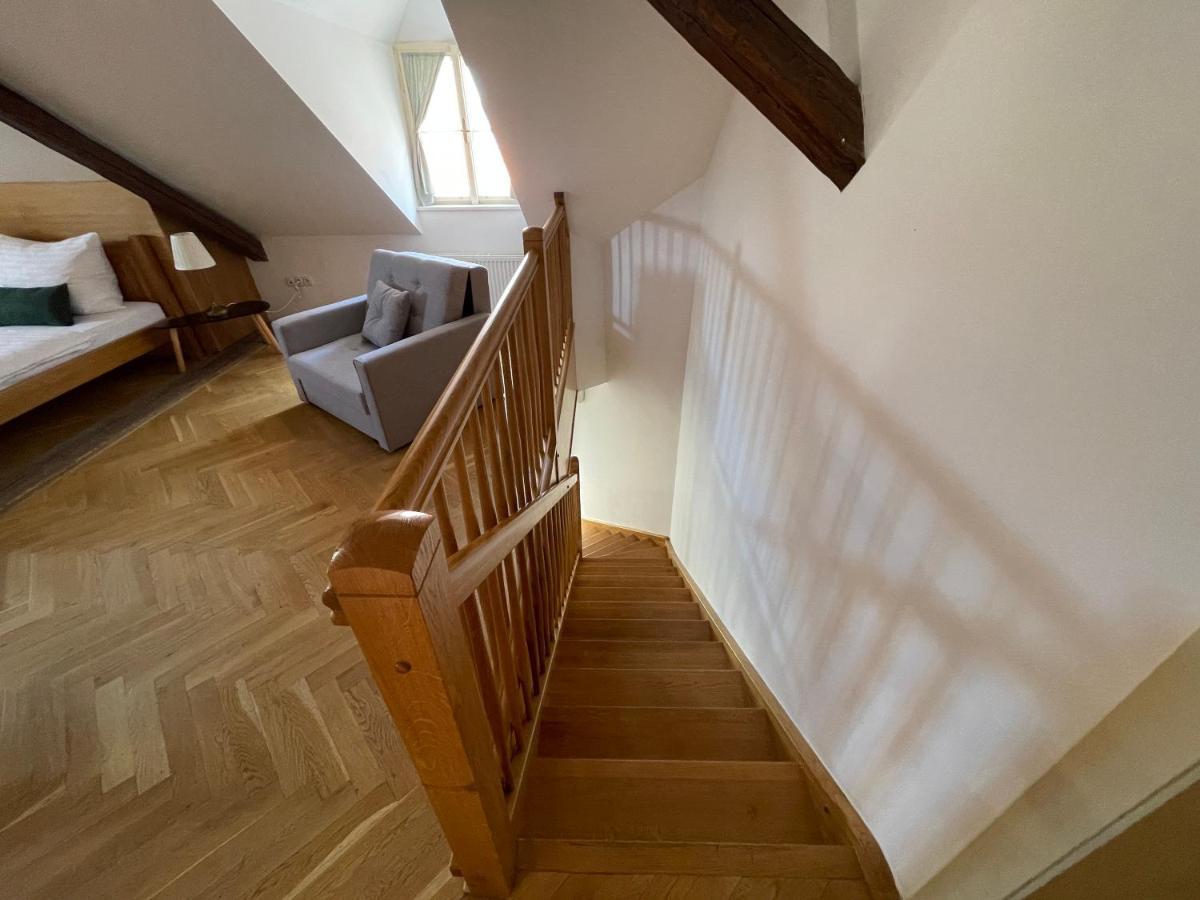 White Swan Boutique Apartments Prague Exterior photo