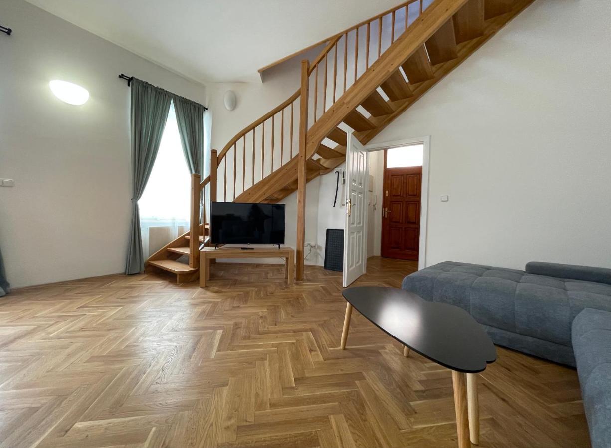 White Swan Boutique Apartments Prague Exterior photo