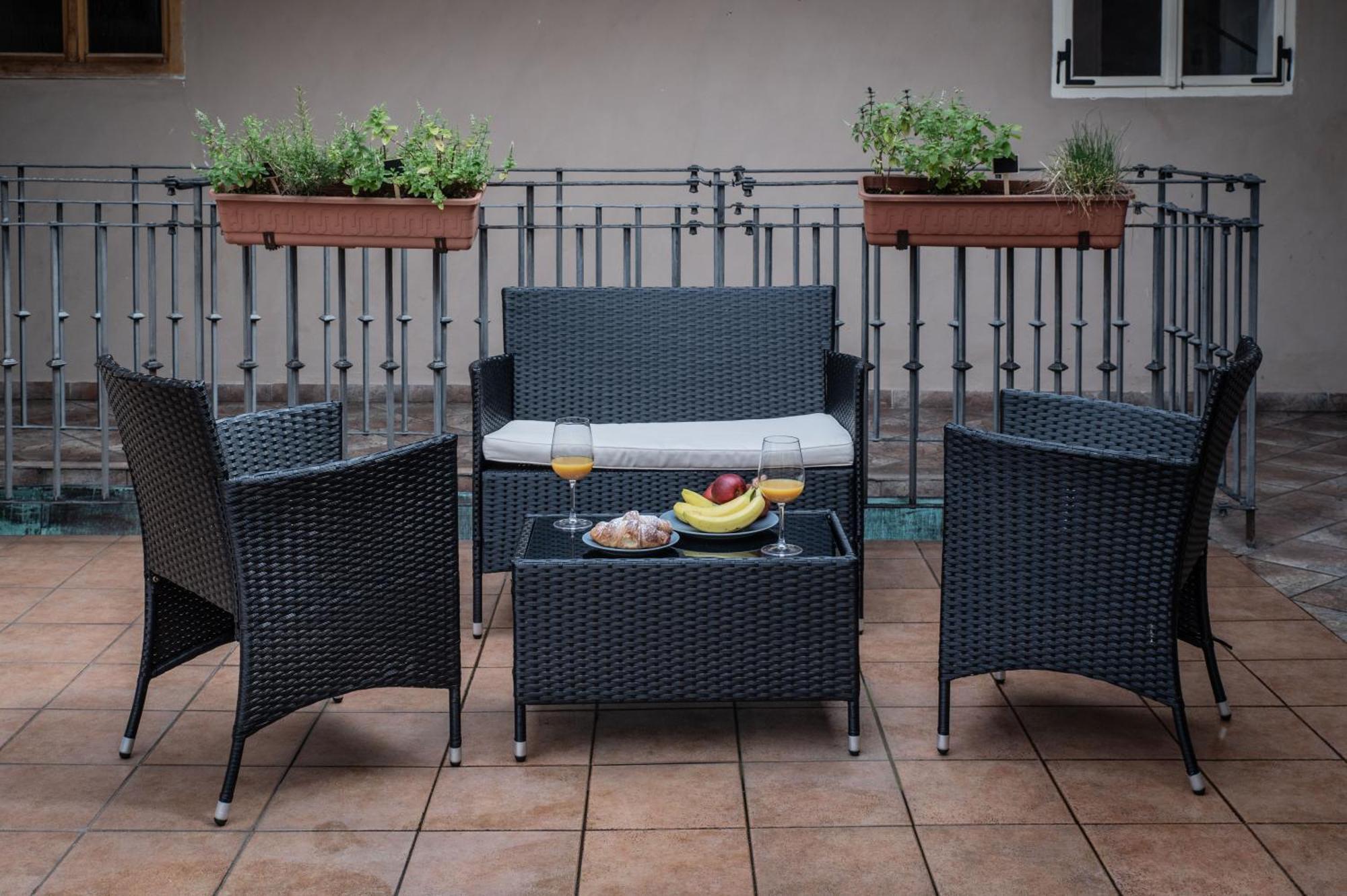 White Swan Boutique Apartments Prague Exterior photo